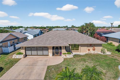 5852 Lincoln Rd, VENICE, FL, 34293-6811 | Card Image