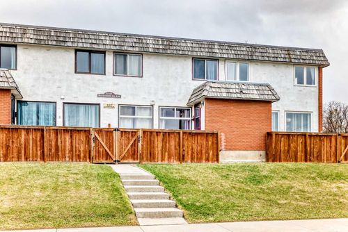 2-6147 Buckthorn Rd Nw, Calgary, AB, T2K2Z2 | Card Image