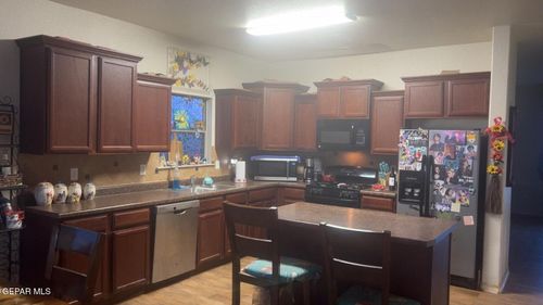 346 Emerald Acres, Horizon City, TX, 79928-2517 | Card Image