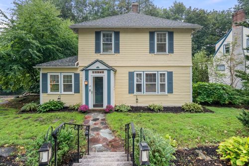 133 Wolcott Road, Brookline, MA, 02467 | Card Image