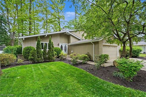 6536 Duneden Ave, Solon, OH, 44139-4046 | Card Image