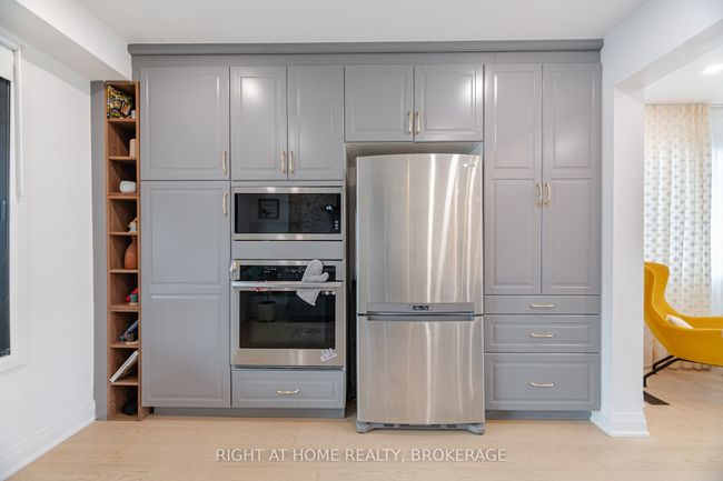 86 Glasgow St, House other with 4 bedrooms, 3 bathrooms and 4 parking in Kitchener ON | Image 14
