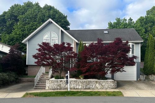 20 Roosevelt Rd, Medford, MA, 02155-2519 | Card Image