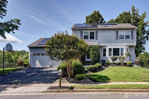 32 Wetherhill Way, Dayton, NJ, 08810-1608 | Card Image