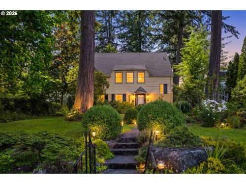 1825 Fairmount Ave S, Salem, OR, 97302-5209 | Card Image