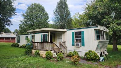 1327 Ridge Street, House other with 2 bedrooms, 1 bathrooms and null parking in Ramseur NC | Image 2