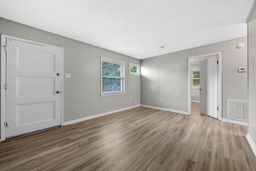 apt-c-1862 Memorial Dr, CLARKSVILLE, TN, 37043-6352 | Card Image