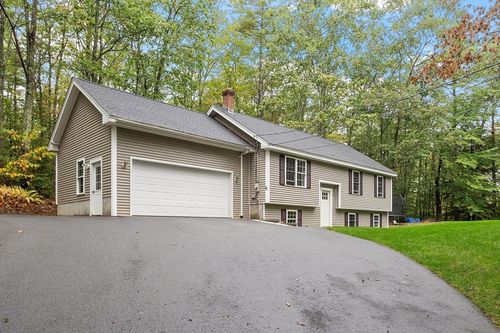 35 Hillside Dr, Winchendon, MA, 01475-2324 | Card Image