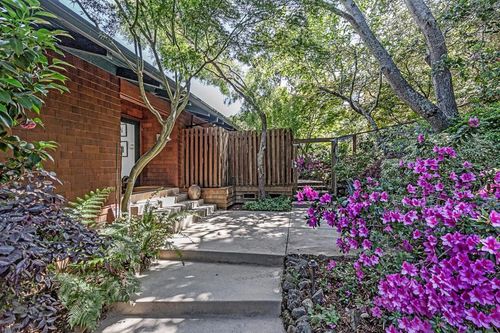 300 Cervantes Rd, Portola Valley, CA, 94028-7618 | Card Image