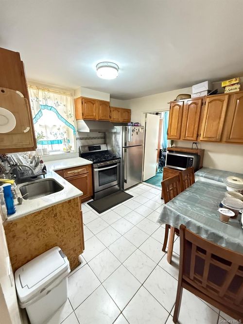 l3-41-67 Judge St, Elmhurst, NY, 11373-2407 | Card Image