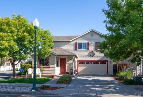 2080 Arista Ln, Santa Rosa, CA, 95403-1575 | Card Image
