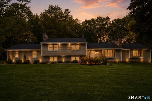 34 Ox Bow Ln, Woodbridge, CT, 06525-1526 | Card Image