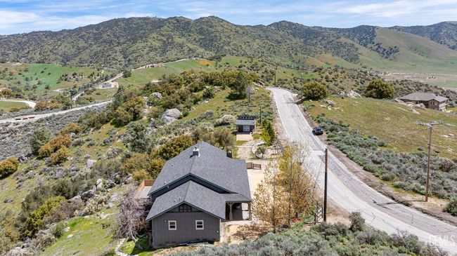 26501 Skyline Dr, House other with 3 bedrooms, 3 bathrooms and null parking in Tehachapi CA | Image 57
