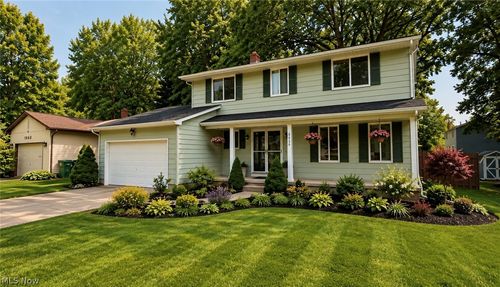 8030 Grovewood Dr, Mentor, OH, 44060-2062 | Card Image