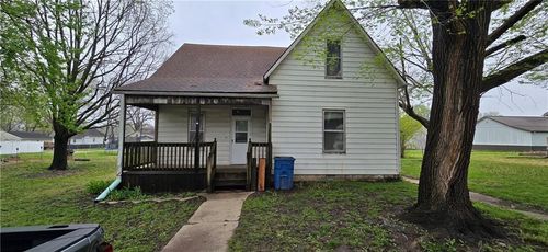 407 S Bismark St, Concordia, MO, 64020-8138 | Card Image