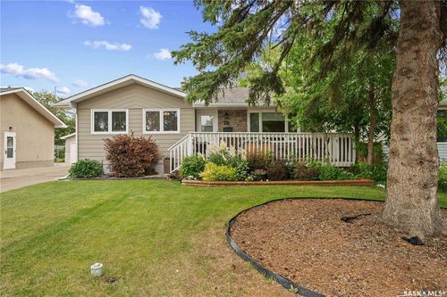 70 Hammond Rd, Regina, SK, S4R3C6 | Card Image