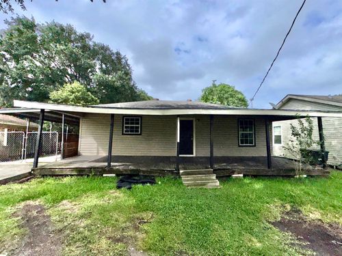 1219 S 13th St, Nederland, TX, 77627-4315 | Card Image
