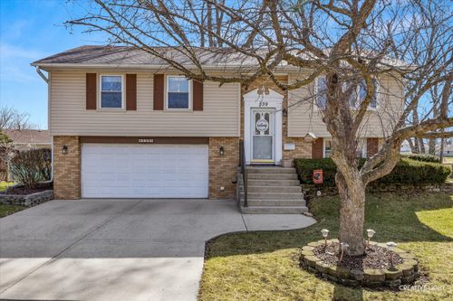 539 Ridge Pl, Streamwood, IL, 60107-2078 | Card Image