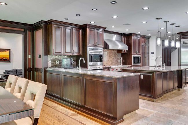 40 Eagle Ridge Pl Sw, House other with 5 bedrooms, 5 bathrooms and 8 parking in Calgary AB | Image 15