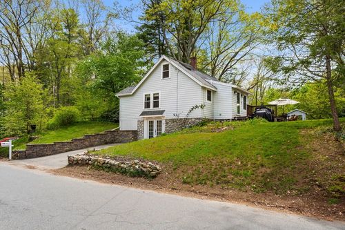 40 Lake Dr, Hamilton, MA, 01982 | Card Image