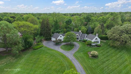 110 Inverway, Inverness, IL, 60067-4414 | Card Image