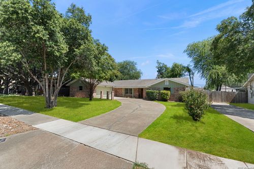 8610 Dudley Dr, San Antonio, TX, 78230-4525 | Card Image