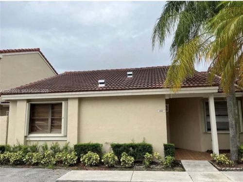6547 Nw 170th Ter, Hialeah, FL, 33015-4638 | Card Image