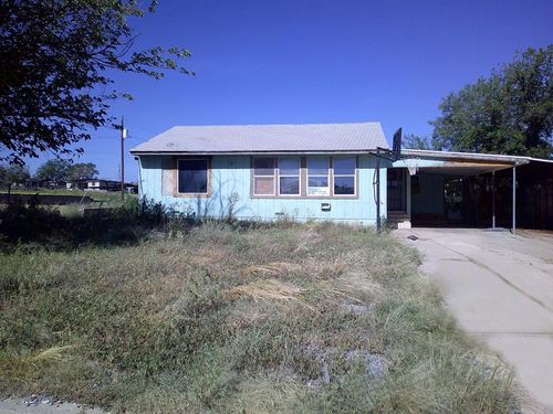 1104 S Monticello St, Big Spring, TX, 79720-5162 | Card Image