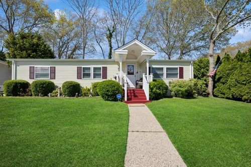 1661 Pondwood #364 Road, Riverhead, NY, 11901 | Card Image