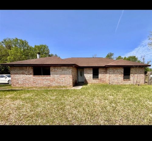 300 Nevils St, Bridge City, TX, 77611-3824 | Card Image