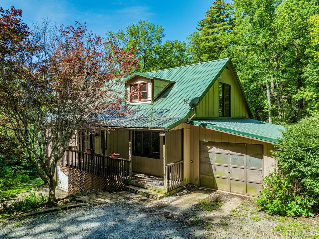 Rainbow Rd, Highlands, NC 28741