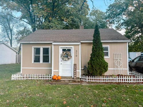 319 Alpine St, Wayland, MI, 49348-1265 | Card Image