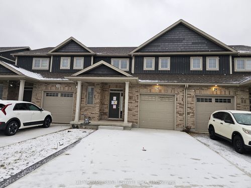 31 Corbin St, Saint Catharines, ON, L2P0E8 | Card Image