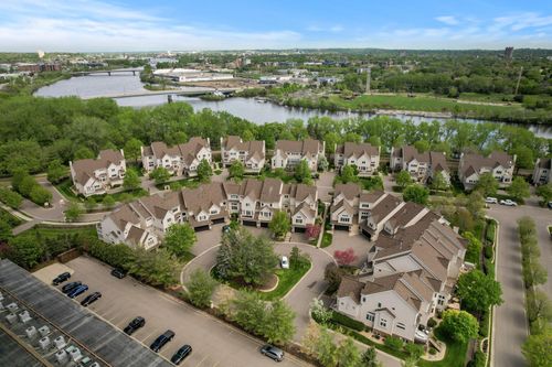517 River St, Minneapolis, MN, 55401-2512 | Card Image