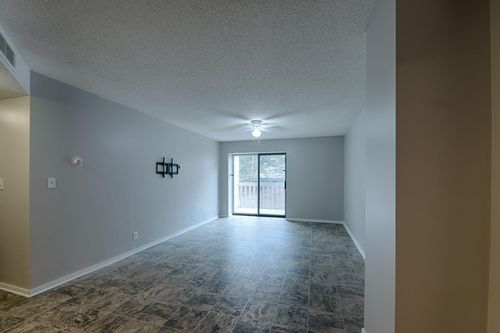 404-311 Pleasant Ave, Saint Paul, MN, 55102-2371 | Card Image