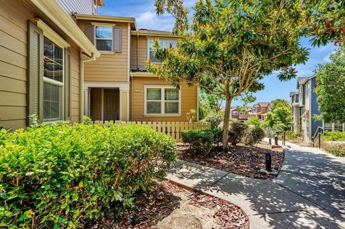 6124 Old Quarry Loop, Oakland, CA, 94605-3382 | Card Image