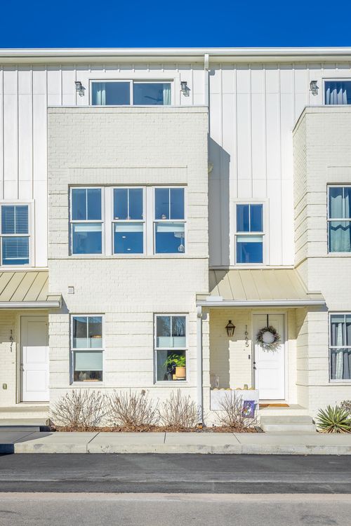 1665 Adams St, CHATTANOOGA, TN, 37408-1549 | Card Image