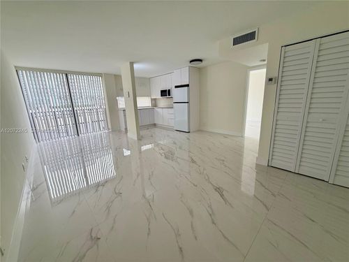 817-16909 N Bay Rd, Sunny Isles Beach, FL, 33160-4227 | Card Image