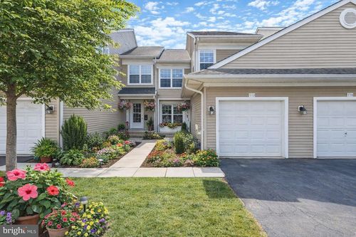 406-112 Stewarts Ct, PHOENIXVILLE, PA, 19460-2810 | Card Image