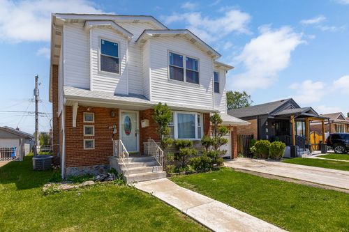 8035 S Kolin Ave, Chicago, IL, 60652-2222 | Card Image