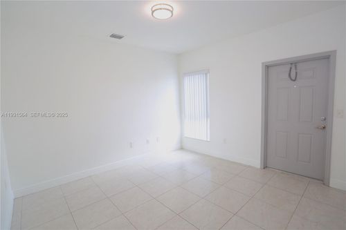 apt-301-6151 Nw 182nd Ln, Hialeah, FL, 33015-2976 | Card Image