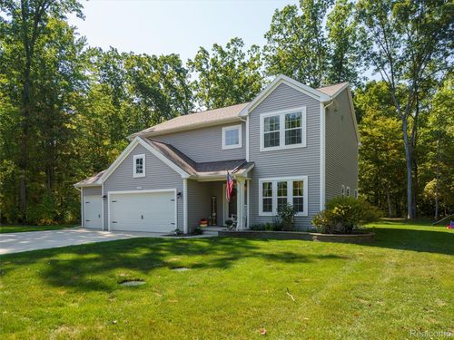 5559 Radiant Ave, Howell, MI, 48855-8373 | Card Image