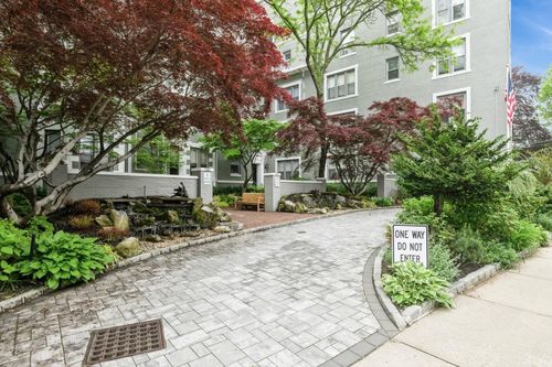 apt-2j-1175 Broadway, Hewlett, NY, 11557-2408 | Card Image