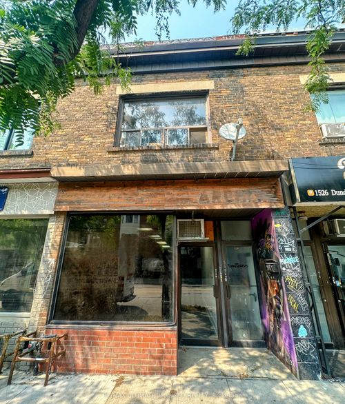 1528 Dundas St W, Toronto, ON, M6K1T5 | Card Image