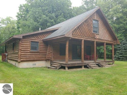 5363 Keystone Rd, Turner, MI, 48765-9527 | Card Image