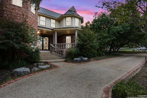 7 Vineyard Dr, San Antonio, TX, 78257-1236 | Card Image