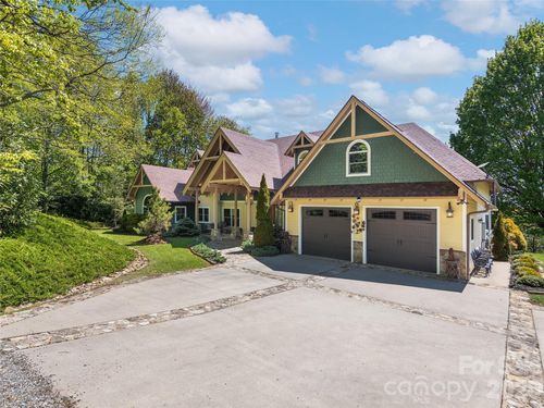 350 Snow Flake Ln, Maggie Valley, NC, 28751-6767 | Card Image