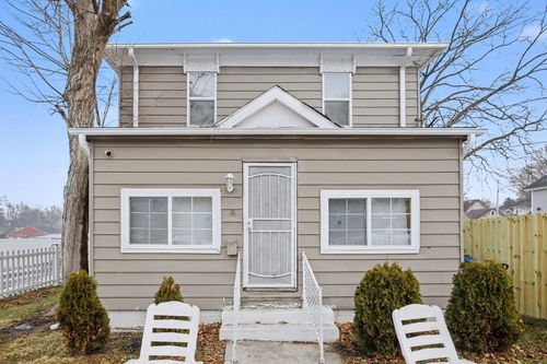 17 Tennyson Ave, Battle Creek, MI, 49015-2512 | Card Image