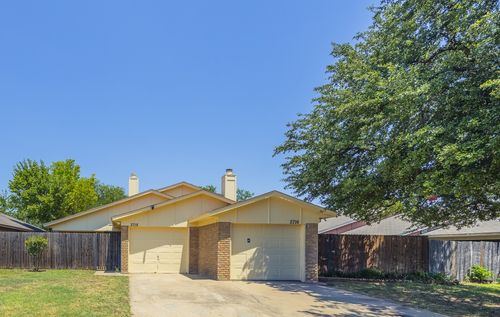 2718 Countryside Ln, Fort Worth, TX, 76133-5714 | Card Image
