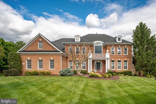 2939 Fox Mill Manor Dr, Oakton, VA, 22124-1248 | Card Image